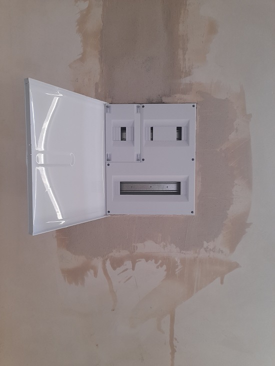 Cambio de Caja de registro de Luz en vivienda aislada